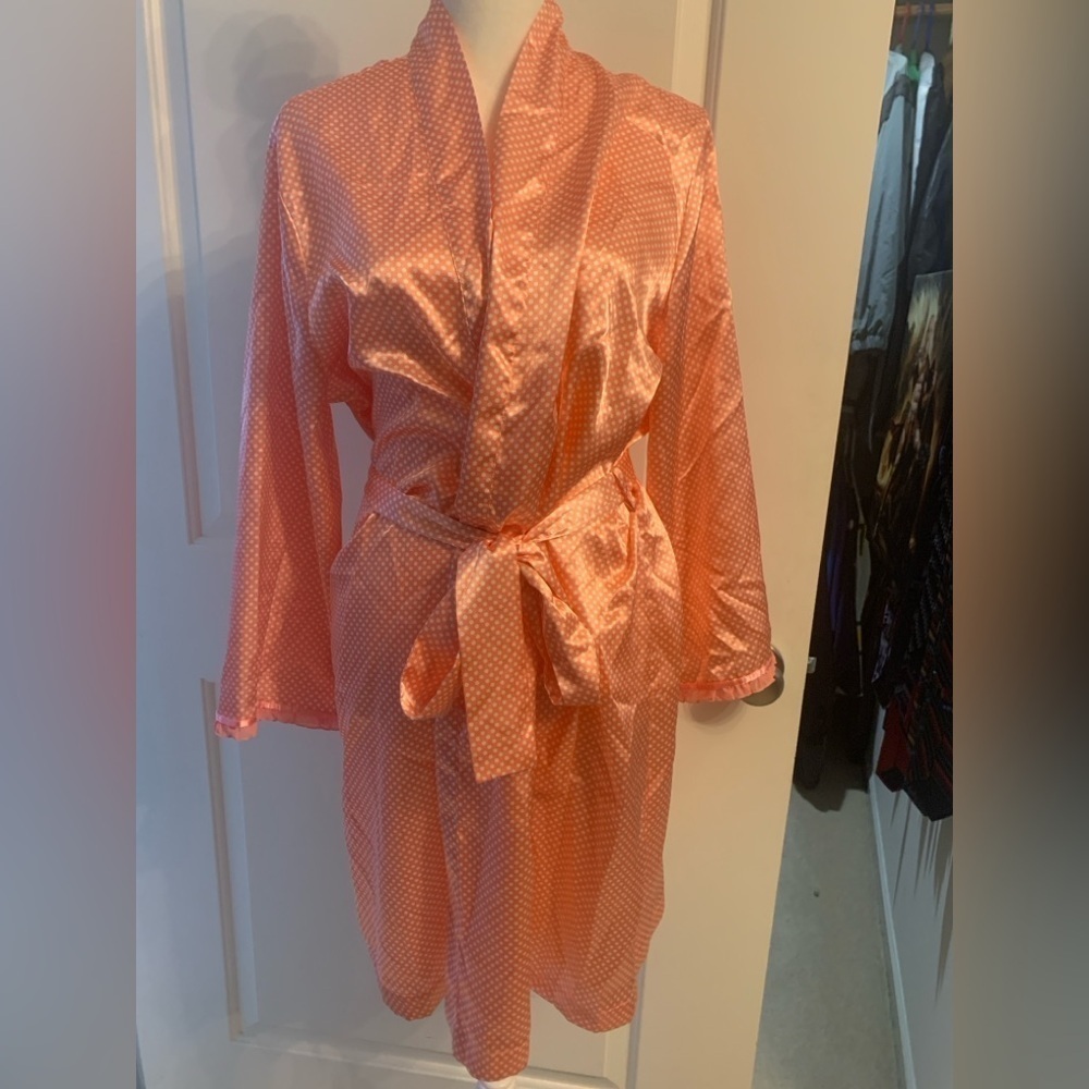 Adonna Silky Kimono Robe, White Polkadots, Medium, Polyester, Long Sleeve NWOT